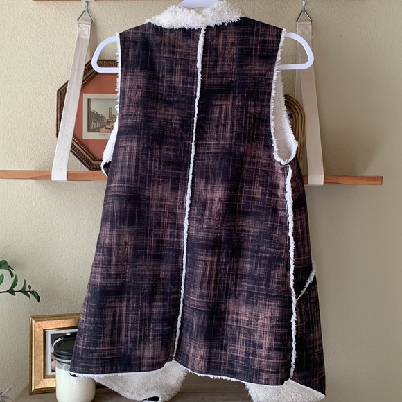 Sherpa Vest - Picture 6 of 7